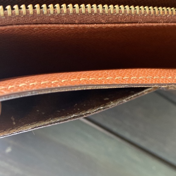 Authentic Louis Vuitton Sarah Wallet with unbranded gold chain included - Picture 12 of 14